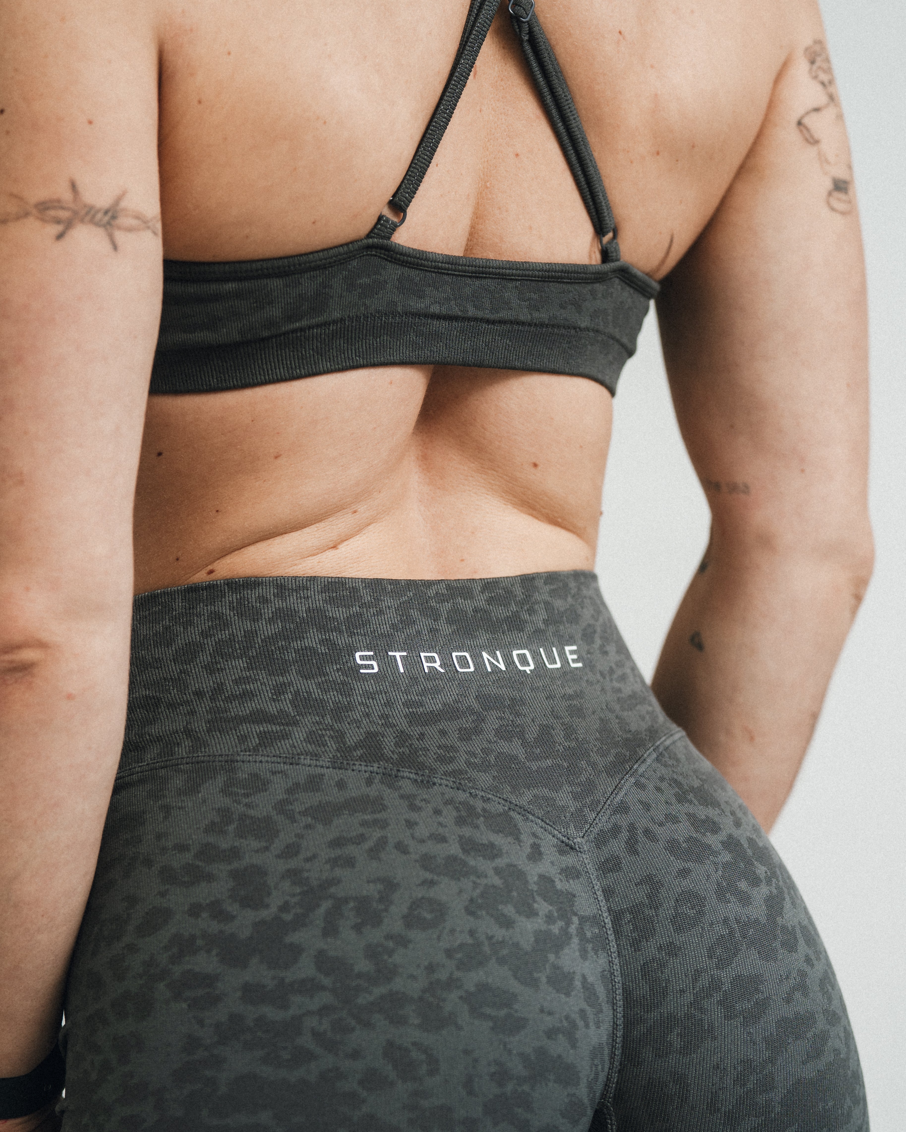 VIVID TIGHTS - ASH GREY