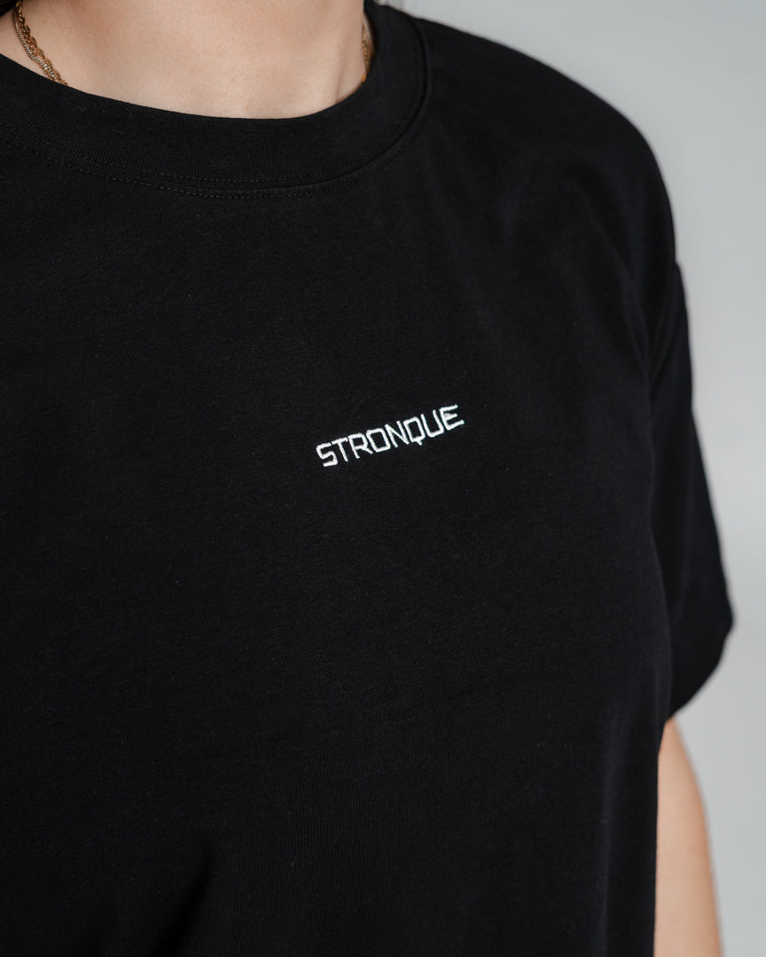 Det ultimative pumpcover – komfort og stil i én T-shirt
Alle elsker et godt pumpcover, og vi har udviklet det, vi mener, er det bedste på markedet.
Let, åndbar og perfekt pasform
Blødt og strækbart materiale sikrer maksimal komfort.
Letvægtsdesign med et "heavy" look giver en flatterende pasform.
Unisex pasform – designet til at klæde alle.
Uanset om du er til styrketræning eller en afslappet hverdagsstil, er denne pumpcover T-shirt skabt til at følge dine bevægelser.